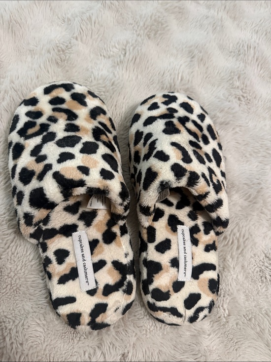 cupcakes & cashmere Shoes - Cupcakes and Cashmere Womens Leopard Print Plush Slippers - Cream/Black/Brown